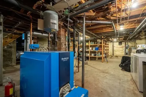 18 Oak Hill Avenue Littleton NH 03561