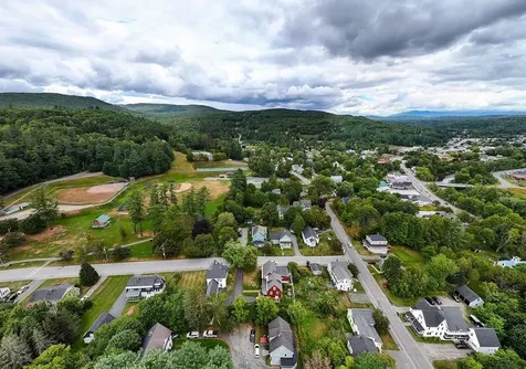 18 Oak Hill Avenue Littleton NH 03561