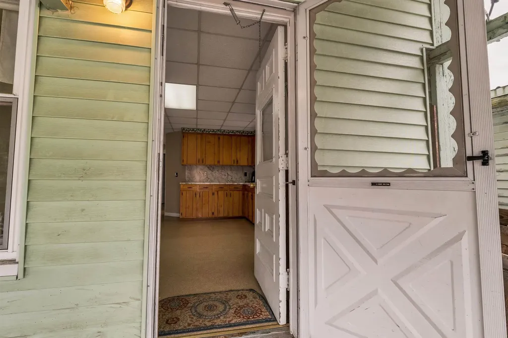 106 Main Street Colebrook NH 03576