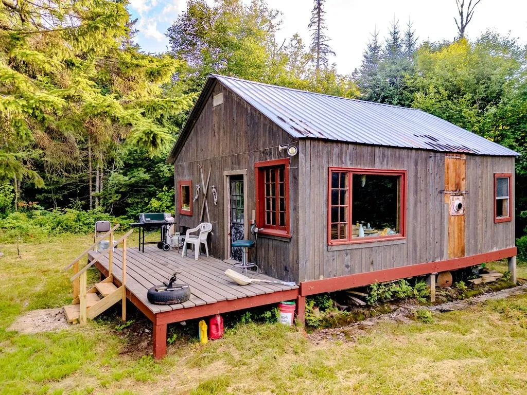 283 Ole Ray Road Walden VT 05873