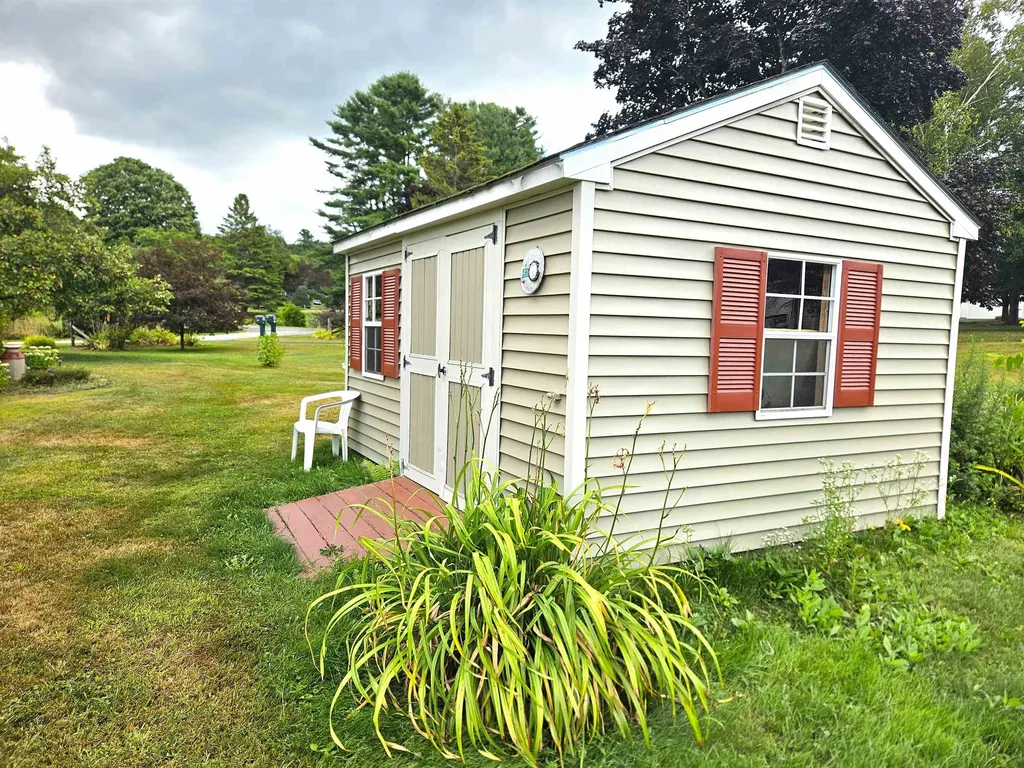 192 Fernwood Circle Newport City VT 05855