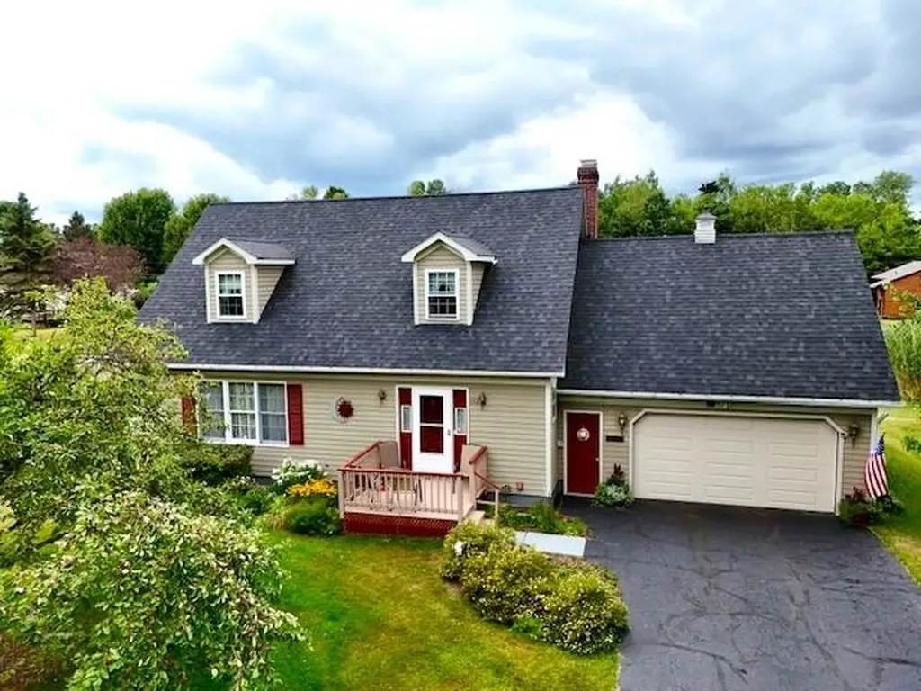 192 Fernwood Circle Newport City VT 05855