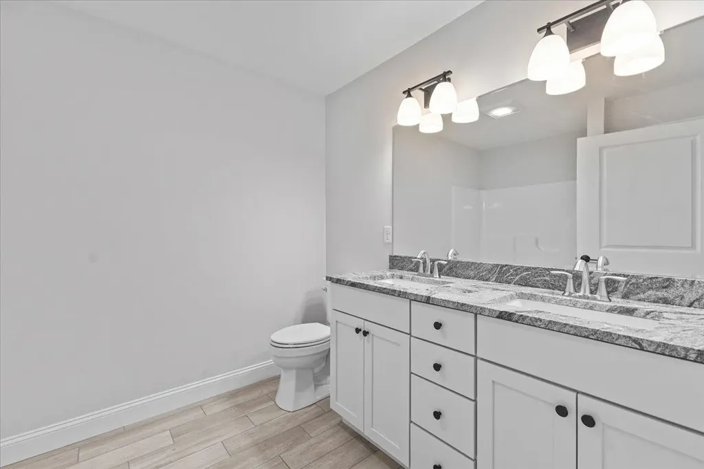 32 Walters Way Colchester VT 05446