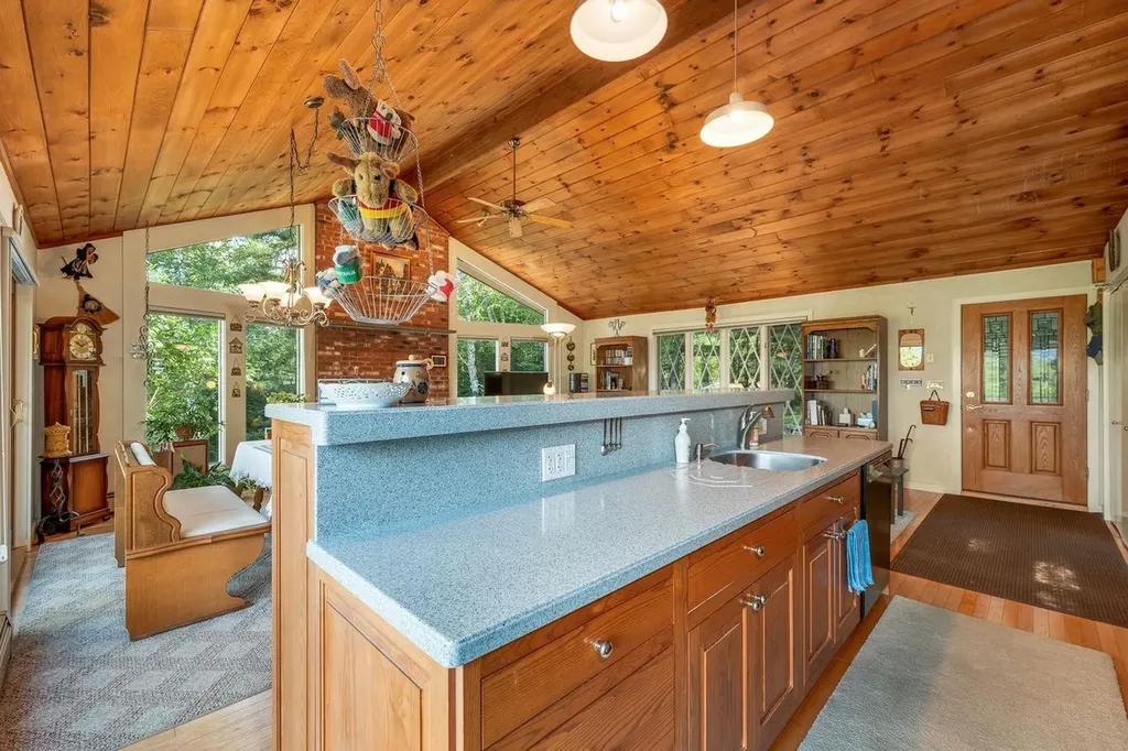 132 Banjo Drive Thornton NH 03285