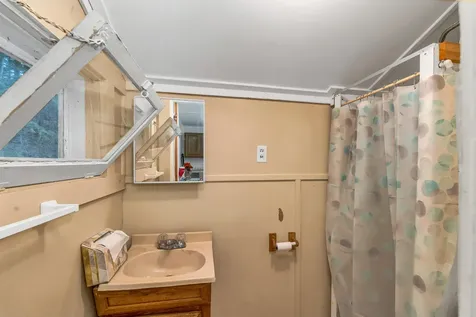 8 Smiling Hill Road Franklin NH 03235