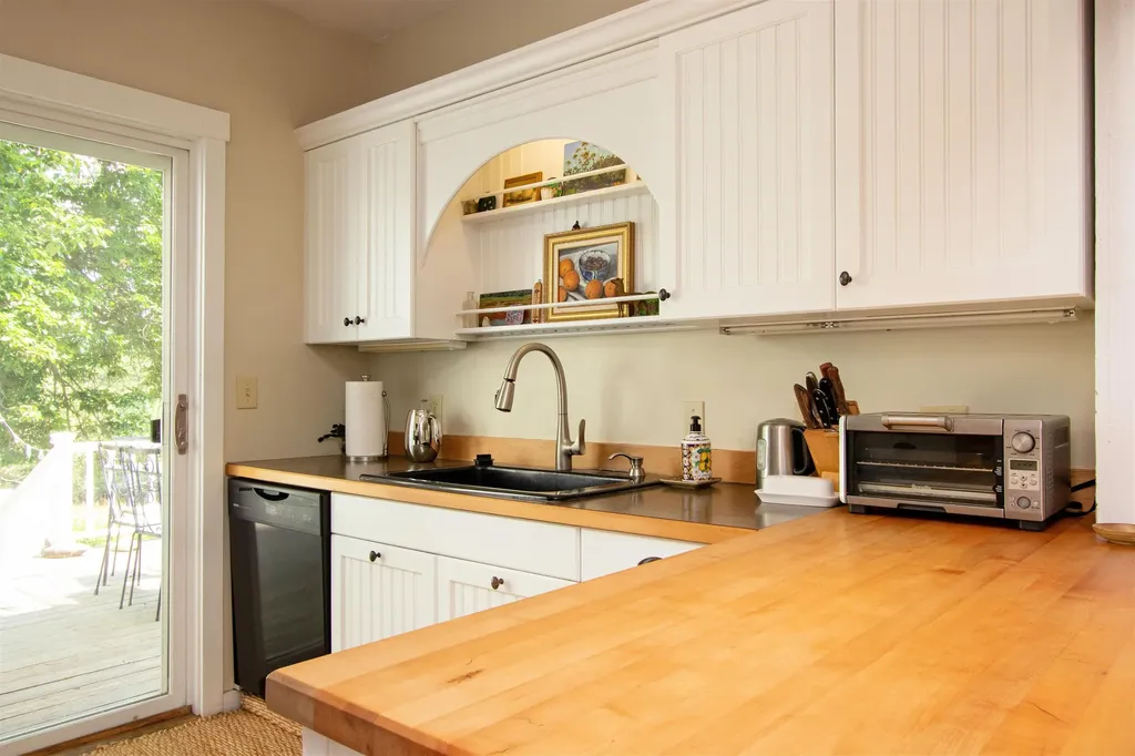 282 South Main Street Peacham VT 05862