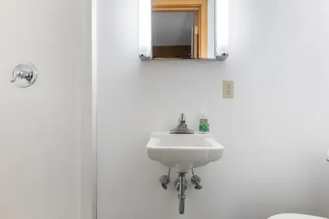 12 Draper Mill Road Grantham NH 03753