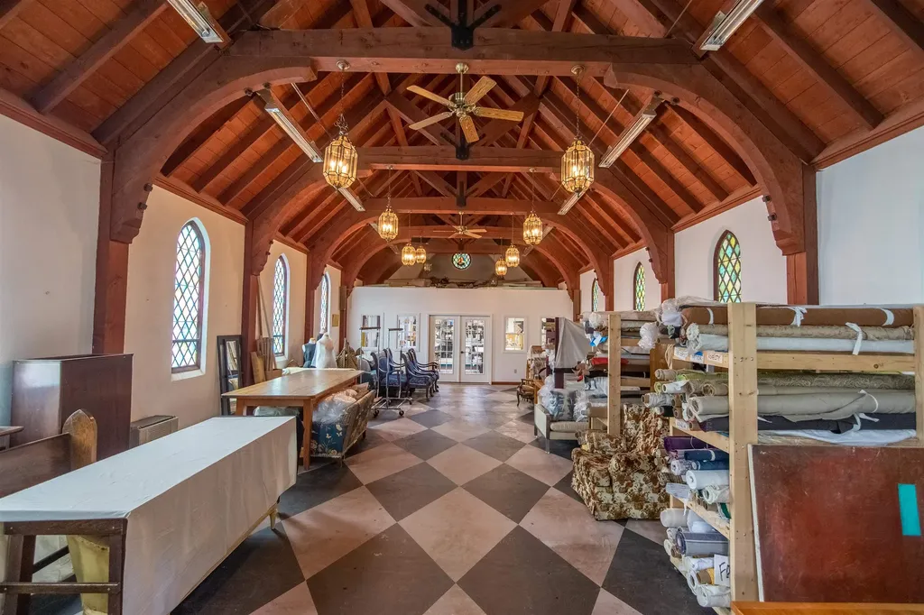 948 Gardner Hill Road Tamworth NH 03886