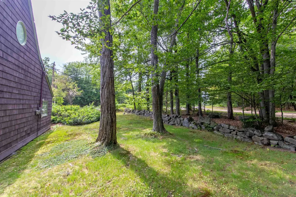 948 Gardner Hill Road Tamworth NH 03886