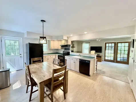 175 Sherwood Forest Londonderry VT 05148