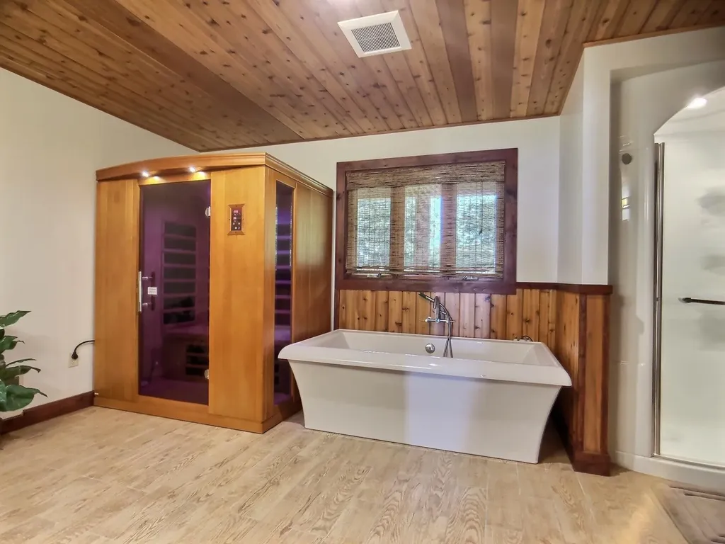 1099 E Shore Road Isle La Motte VT 05463