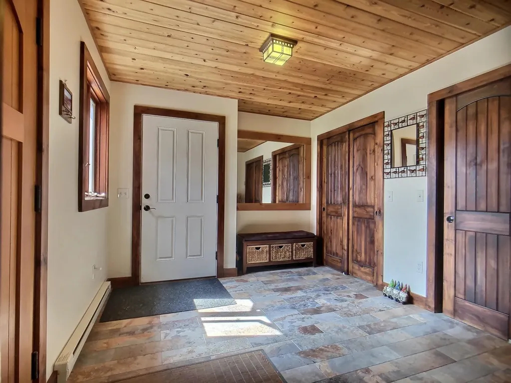 1099 E Shore Road Isle La Motte VT 05463