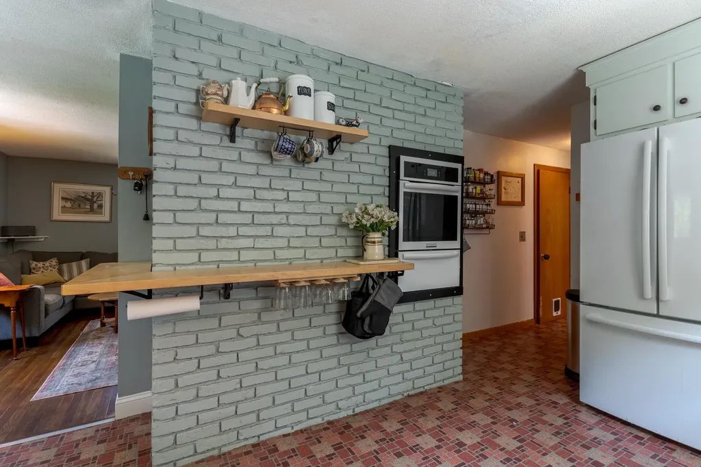 15 Allens Avenue Lee NH 03861