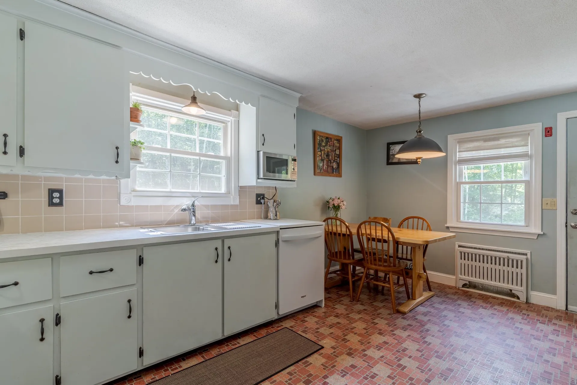 15 Allens Avenue Lee NH 03861