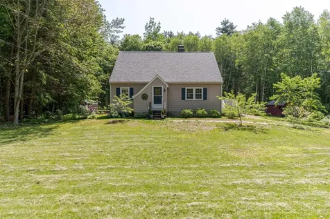 15 Allens Avenue Lee NH 03861