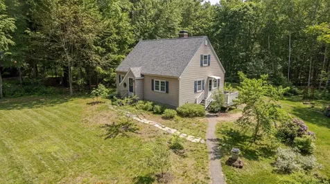 15 Allens Avenue Lee NH 03861