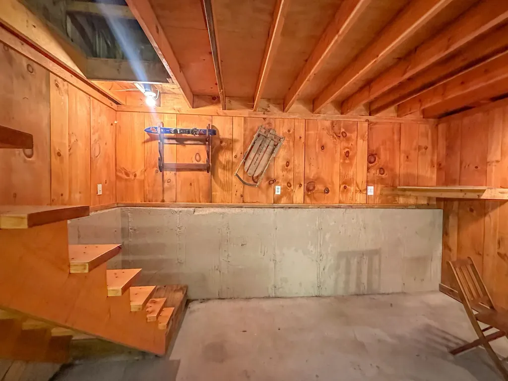 11 Sharon Lane Mount Holly VT 05758