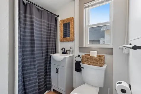 2 Island Path Hampton NH 03842