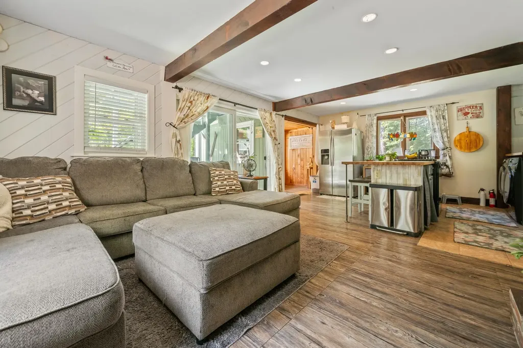 95 Noyes Street Bethlehem NH 03574