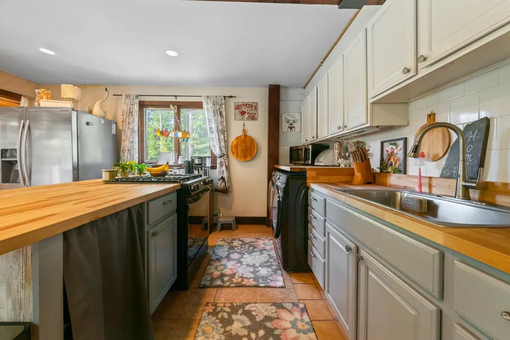 95 Noyes Street Bethlehem NH 03574