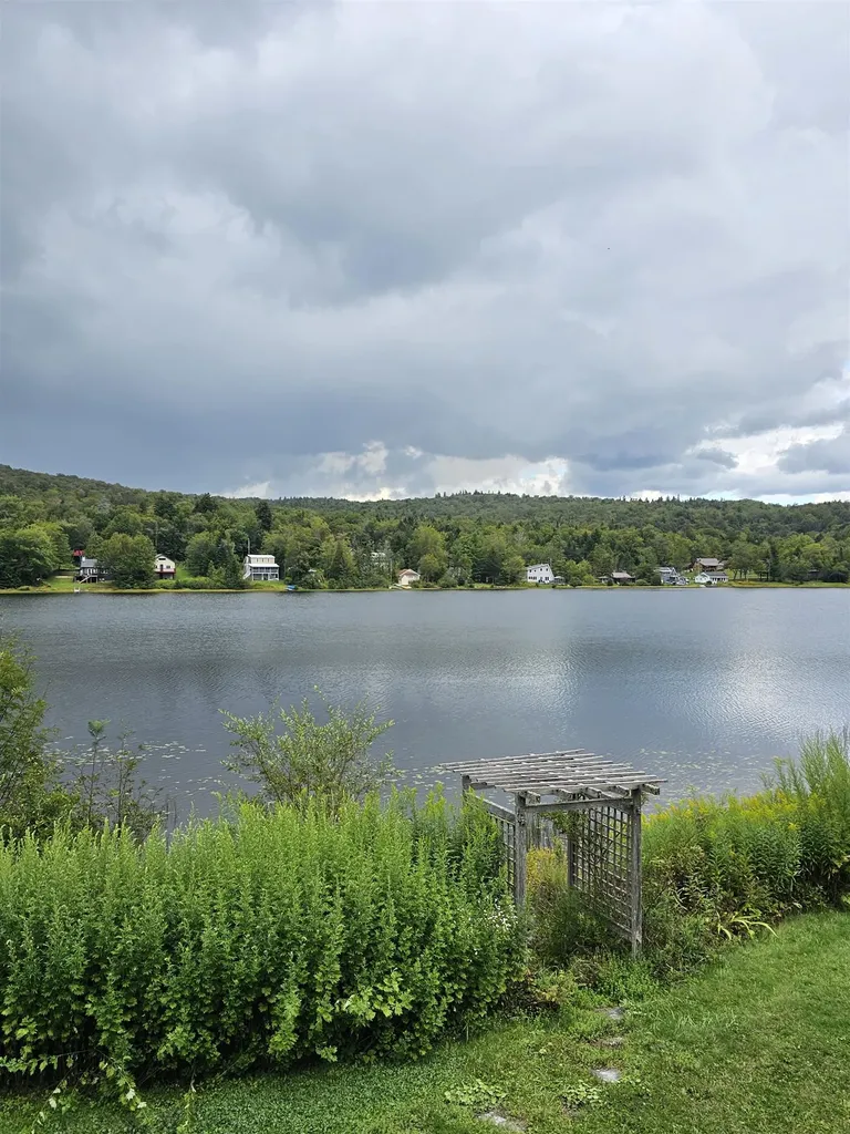 14 Crescent Lane Woodford VT 05201