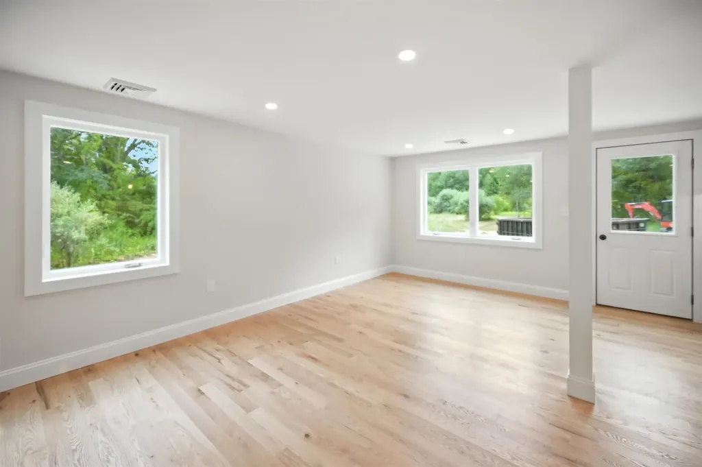 61 Sargent Road Sandown NH 03873