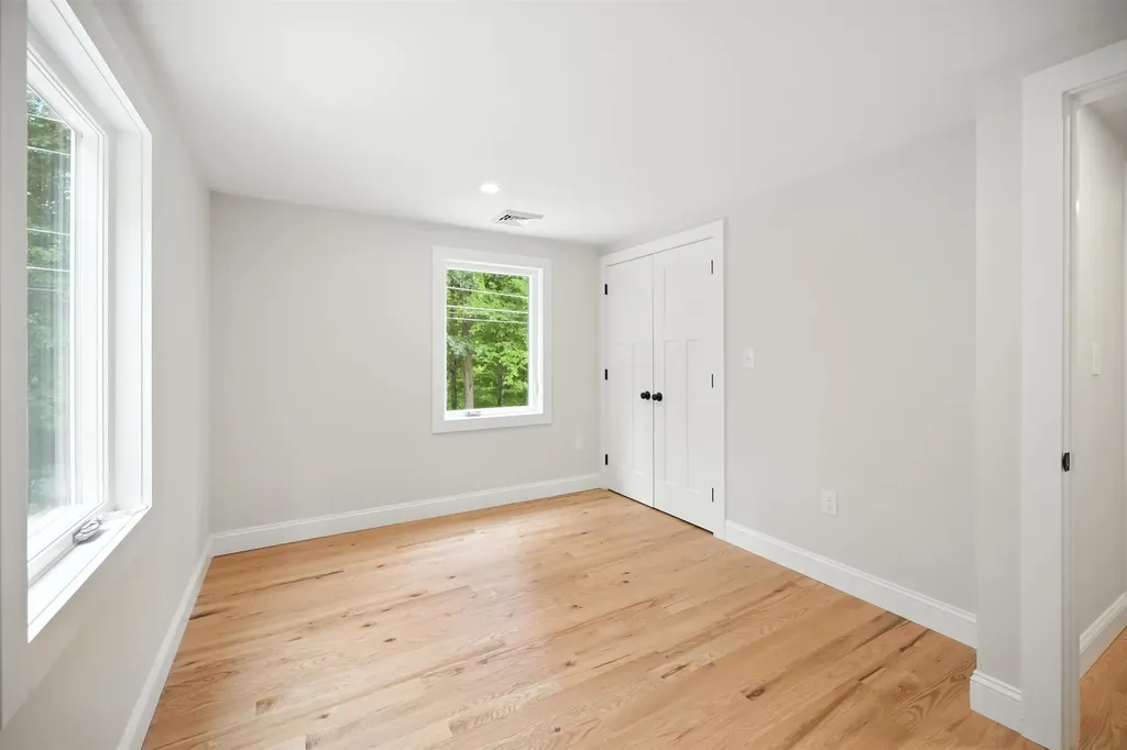 61 Sargent Road Sandown NH 03873