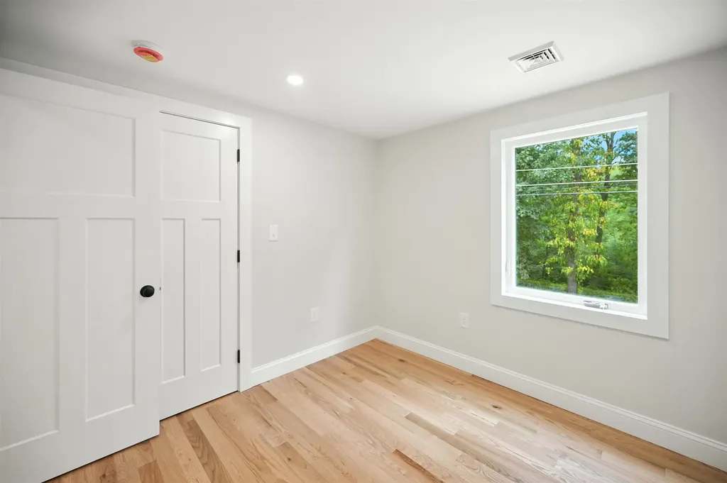 61 Sargent Road Sandown NH 03873