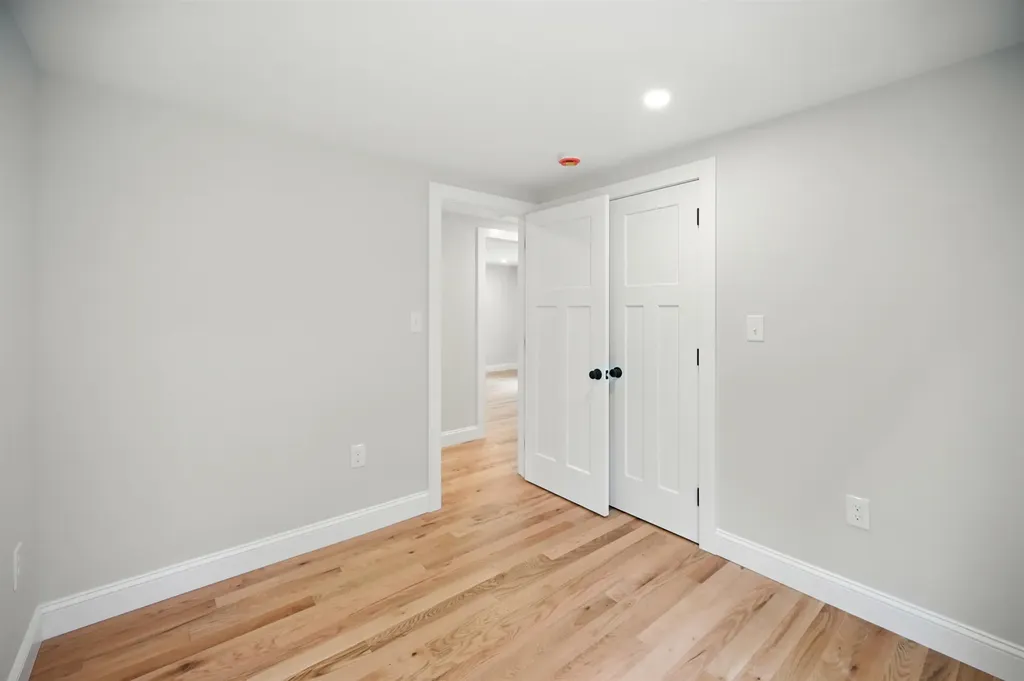 61 Sargent Road Sandown NH 03873