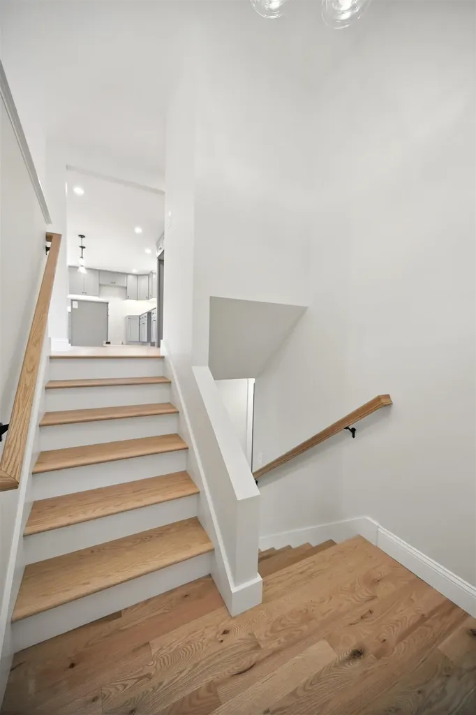 61 Sargent Road Sandown NH 03873