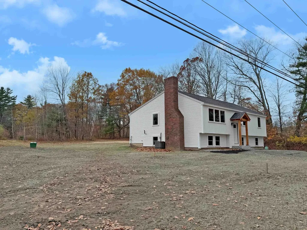 61 Sargent Road Sandown NH 03873