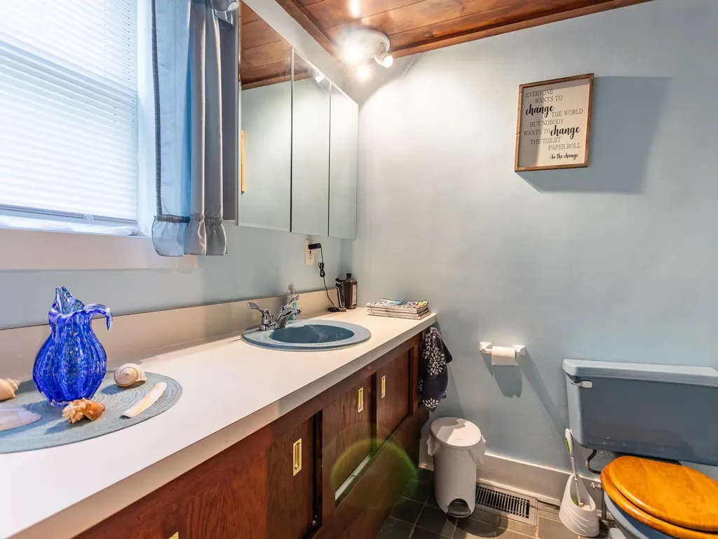 28 Village Road Surry NH 03431