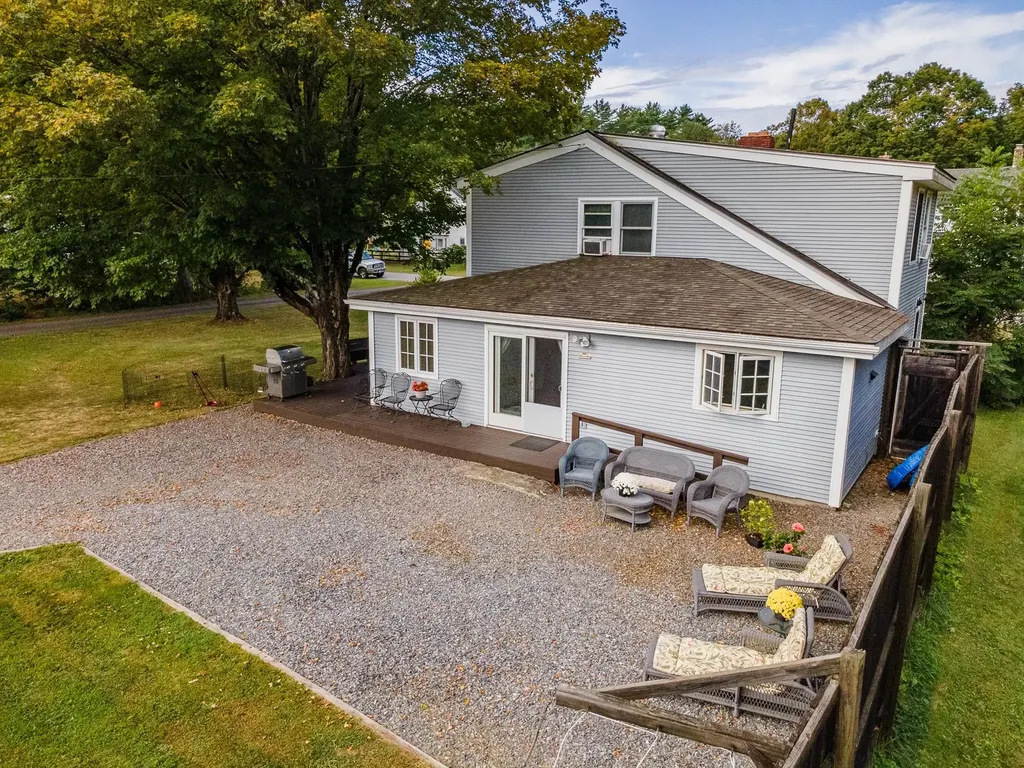 28 Village Road Surry NH 03431