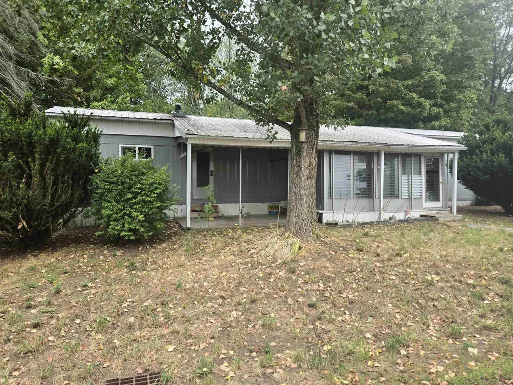 12 Fourth Street Newport NH 03773