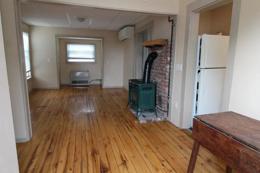 27 Centenary Avenue Laconia NH 03246