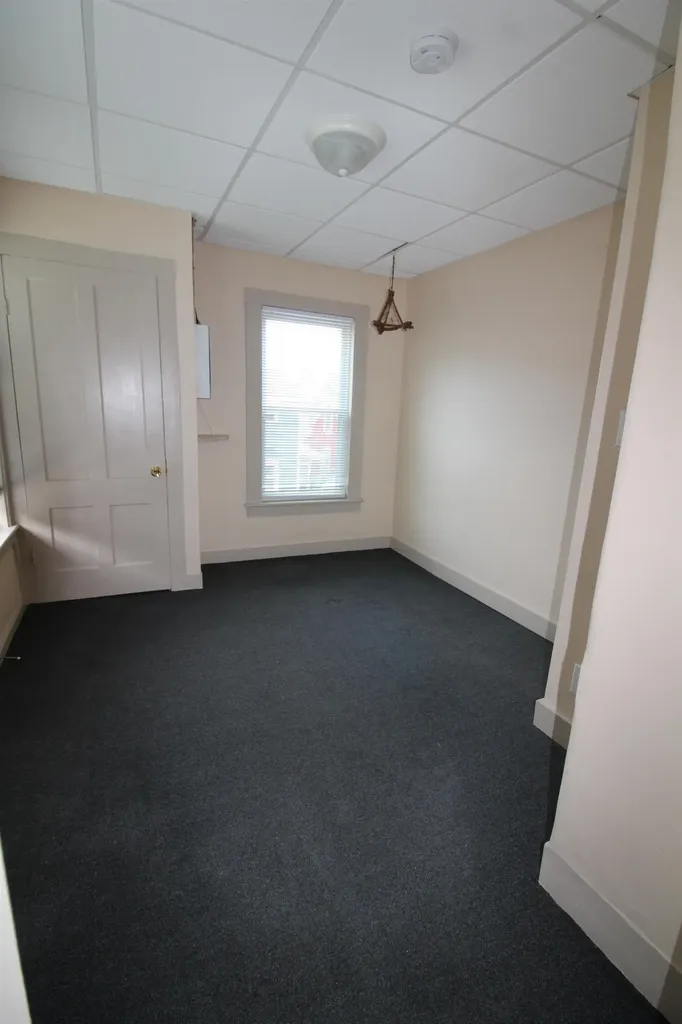 27 Centenary Avenue Laconia NH 03246