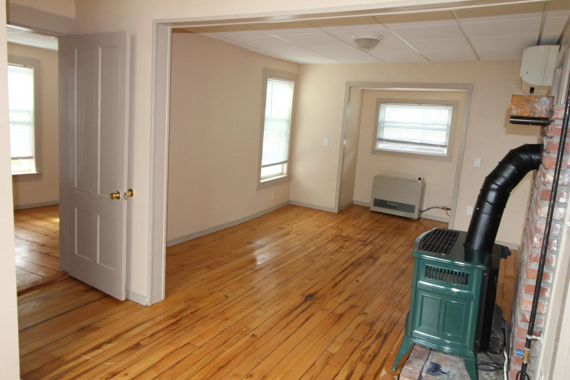 27 Centenary Avenue Laconia NH 03246