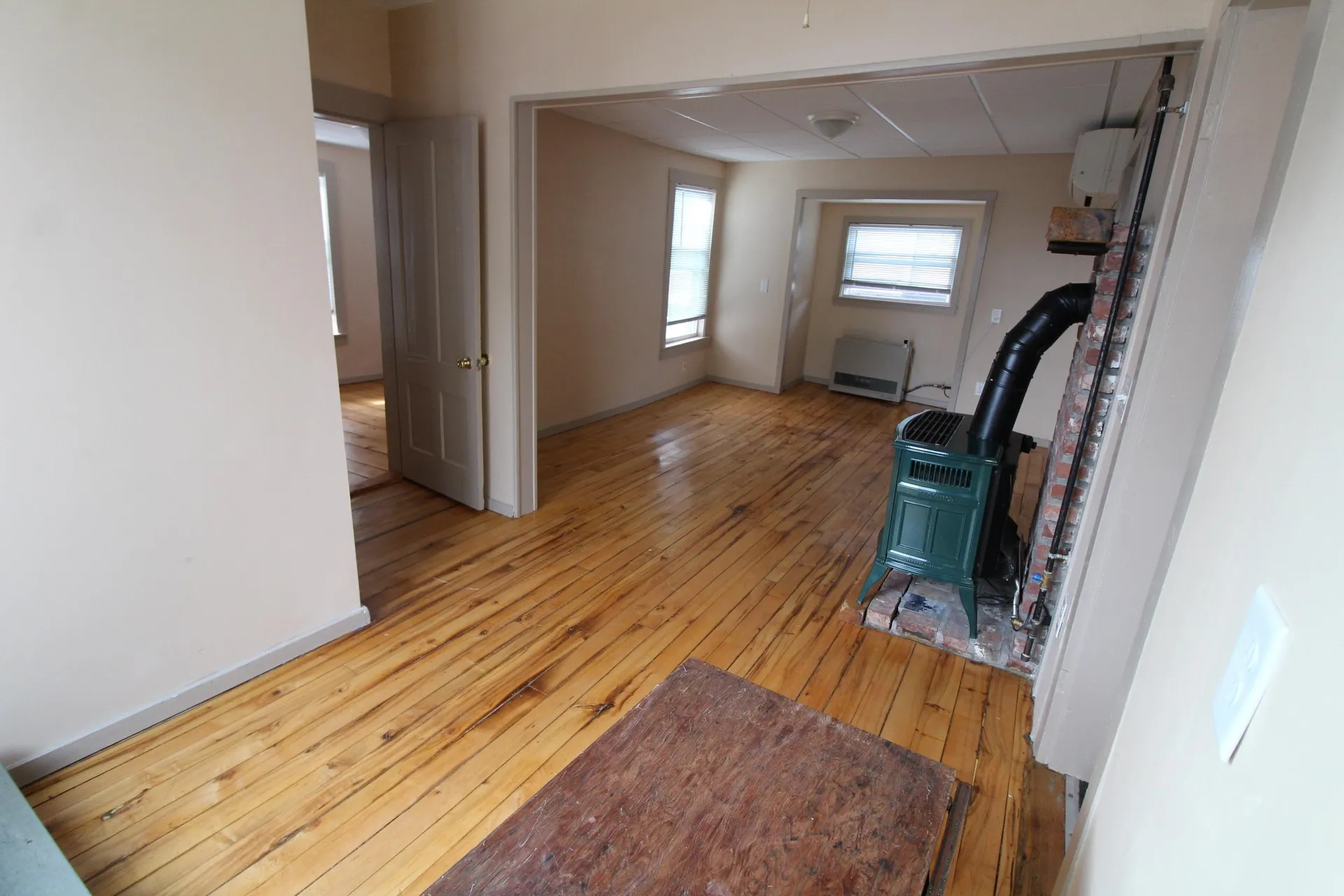 27 Centenary Avenue Laconia NH 03246