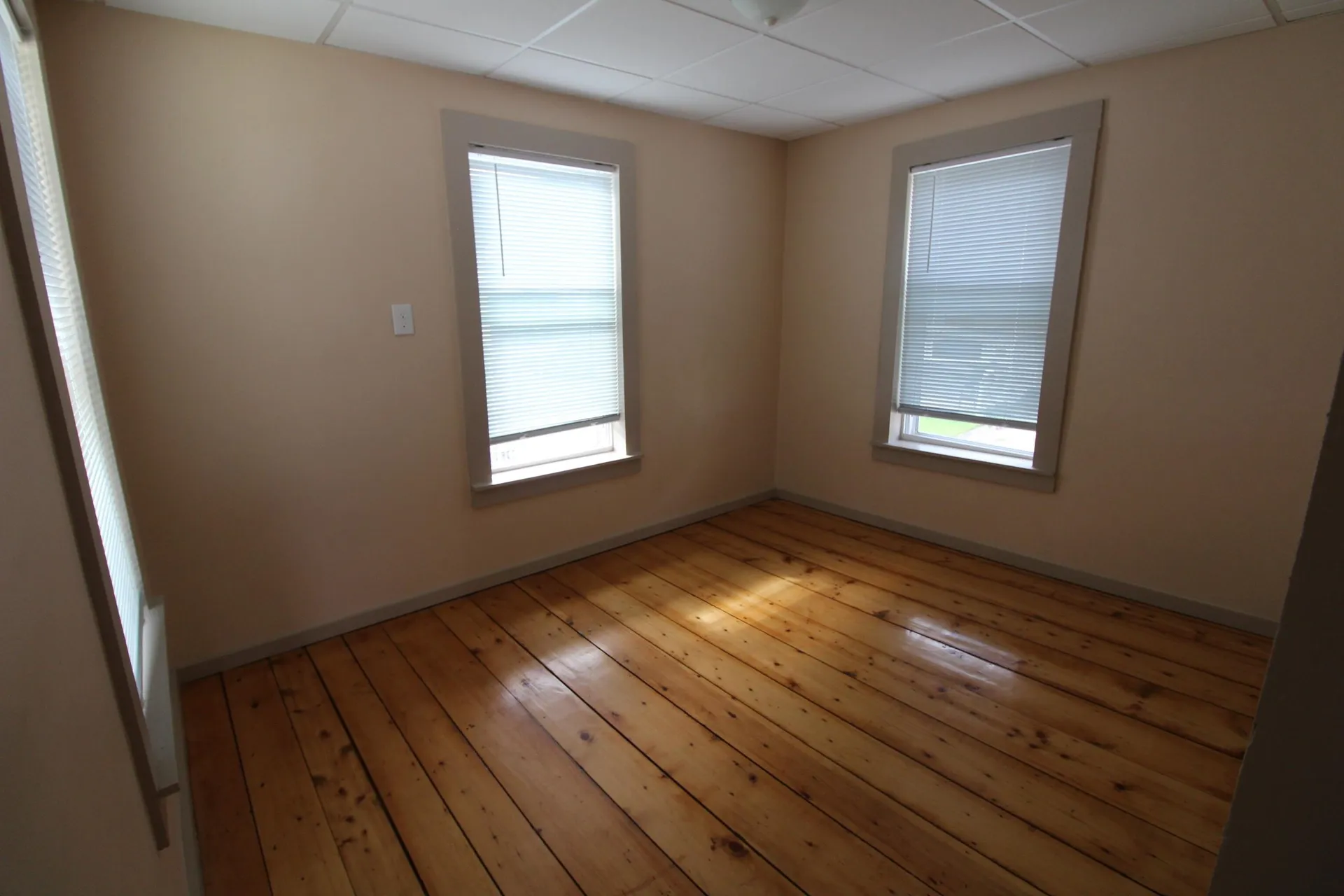 27 Centenary Avenue Laconia NH 03246