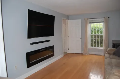 104 River Grant Drive Hopkinton NH 03229