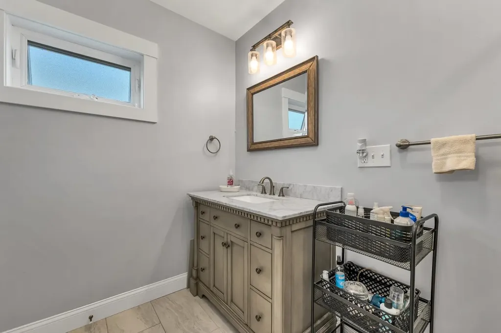 190 Island Path Hampton NH 03842