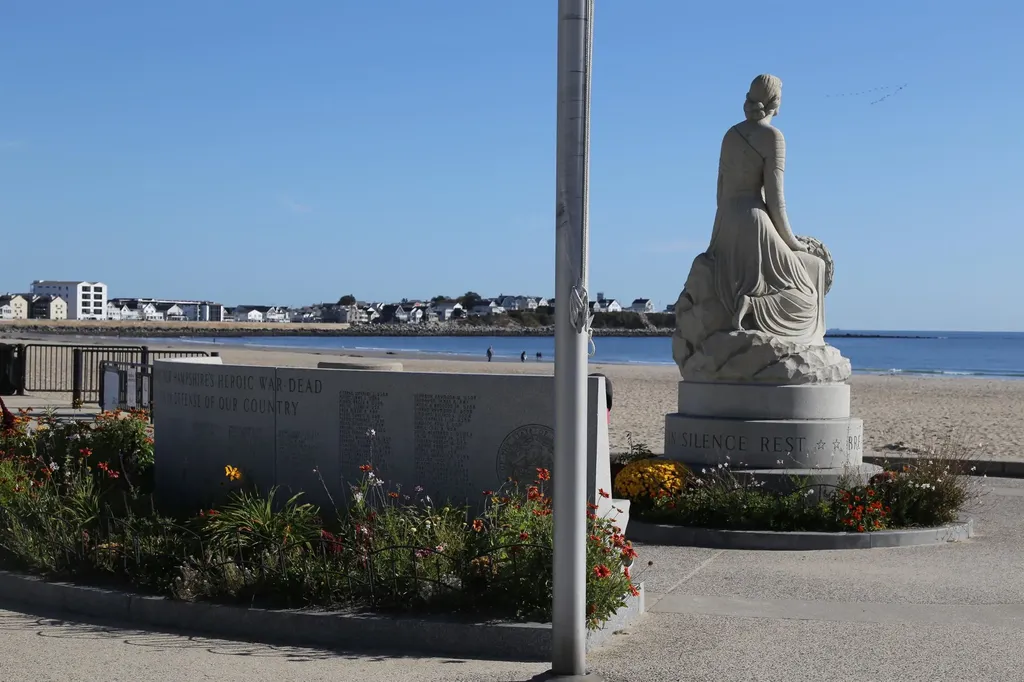 190 Island Path Hampton NH 03842