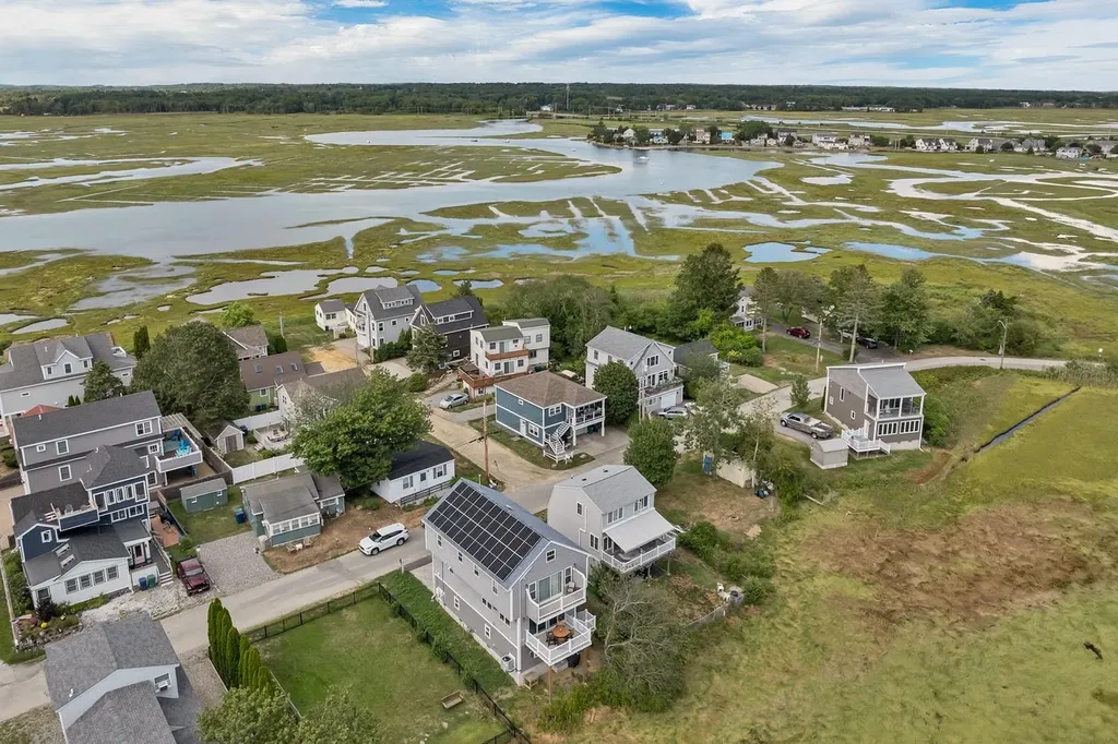 190 Island Path Hampton NH 03842