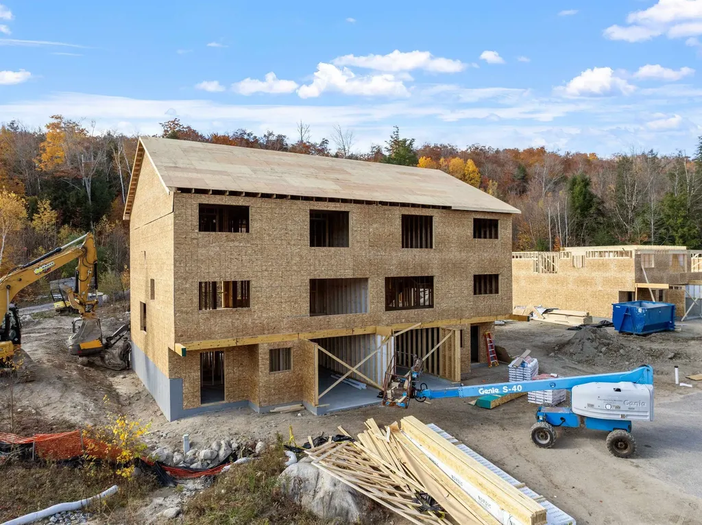 3 Forest Pine Spur Lincoln NH 03251