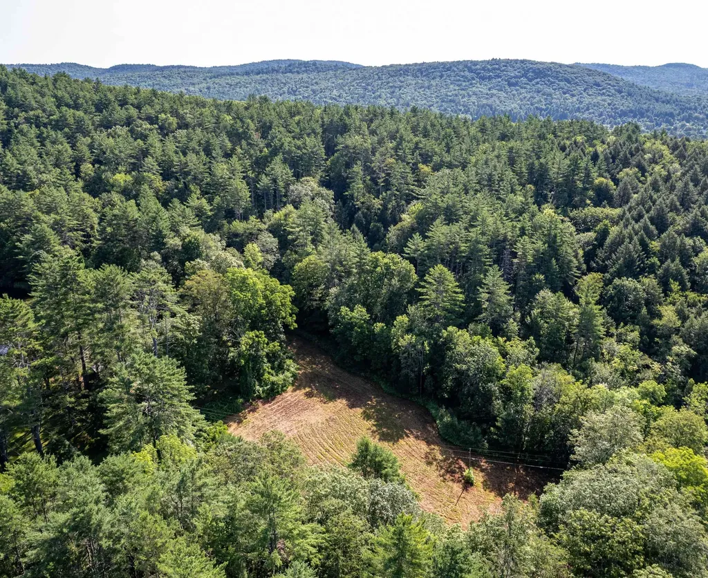 918 Lovers Lane Road Chester VT 05143