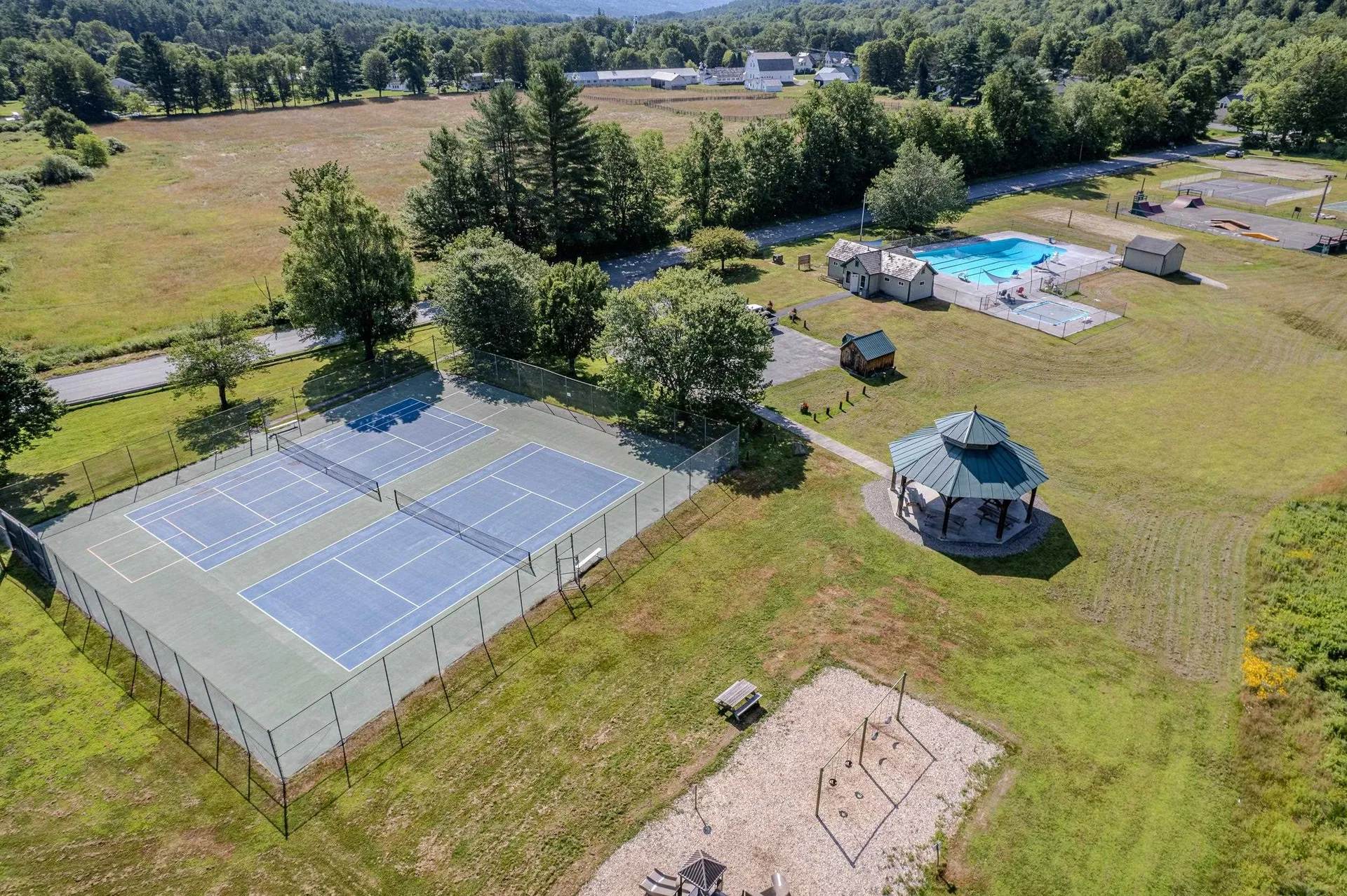 918 Lovers Lane Road Chester VT 05143