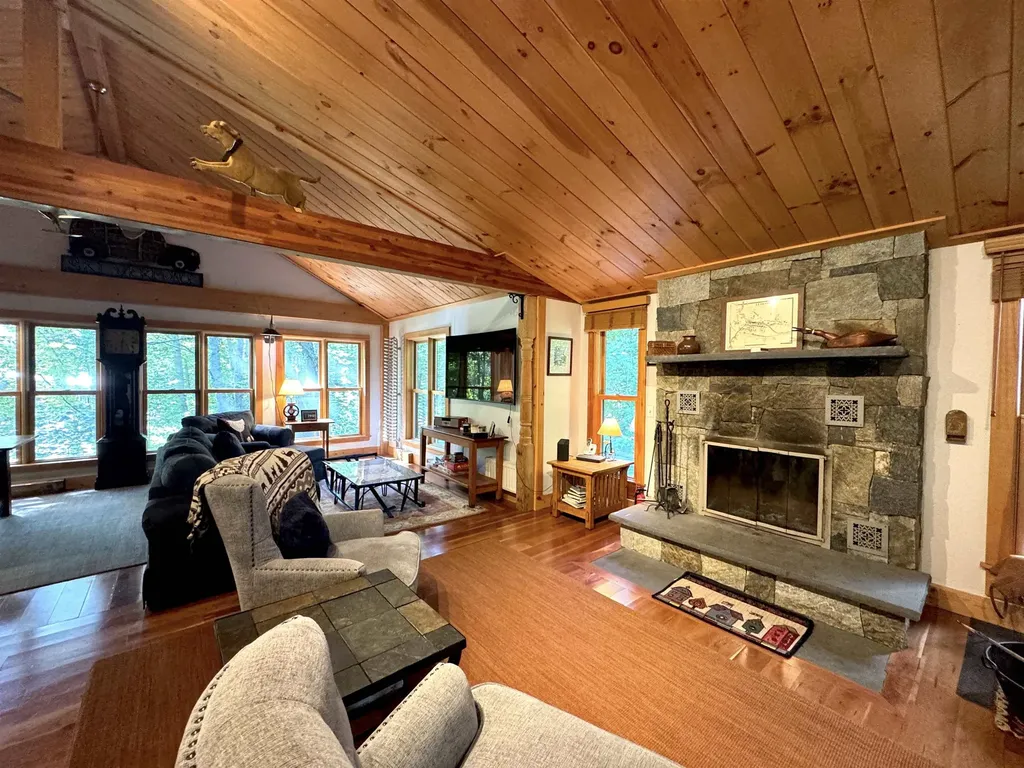 17 South Hill Street Ludlow VT 05149