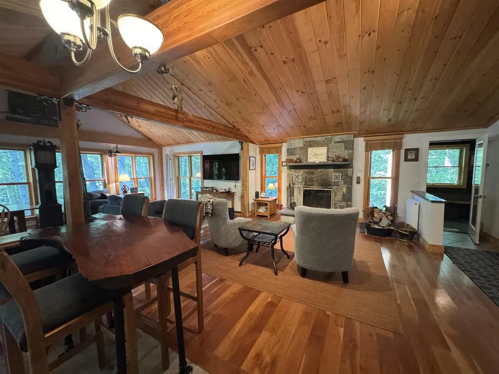 17 South Hill Street Ludlow VT 05149