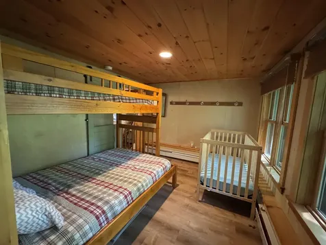 17 South Hill Street Ludlow VT 05149