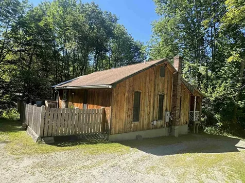 17 South Hill Street Ludlow VT 05149